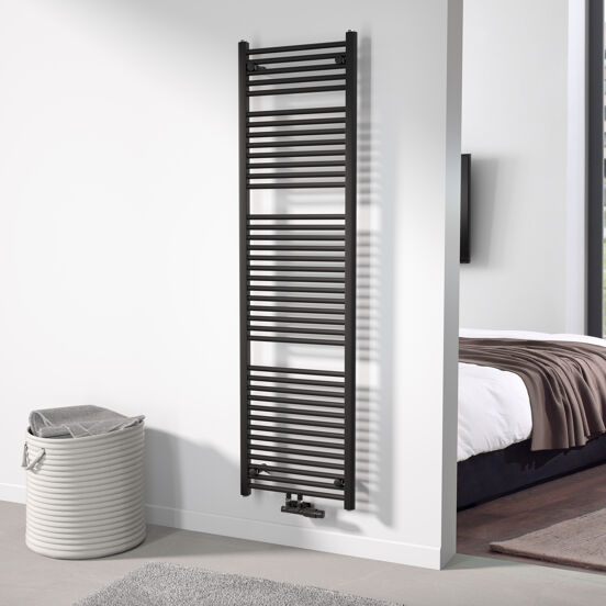 Vipera Kanza enkele handdoekradiator 50 x 180 cm centrale verwarming mat zwart zij- en middenaansluiting 814W