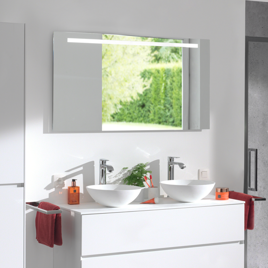 Storke Lucio rechthoekig badkamerspiegel 120 x 65 cm met spiegelverlichting en anti-damp