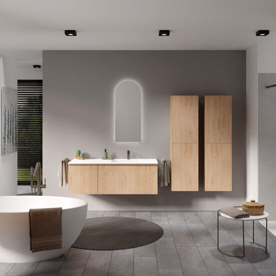 Balmani Forma meuble salle de bains suspendu 135 x 55 cm chêne naturel avec Tablo Arcato vasque asymétrique droite en solid surface blanc mat, Nervure droite symétrique verticale