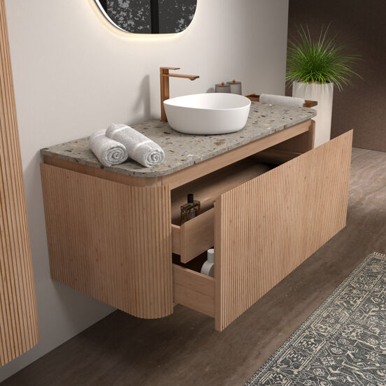 Balmani Moon zwevend badkamermeubel 130 x 55 cm natuur eik met Moon enkel of dubbel tablet in terrazzo greige terrazzo, Verticale symmetrische rechte ribbel