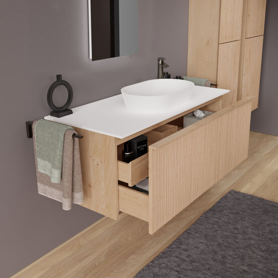 Balmani Forma hängendes Möbelstück Set: 120 x 55 cm, Naturbelassene Eiche, mit Stretto Einzel- oder Doppel Waschtischplatte, Solid Surface, Weiß matt, Vertikale asymmetrische Runde Rippe
