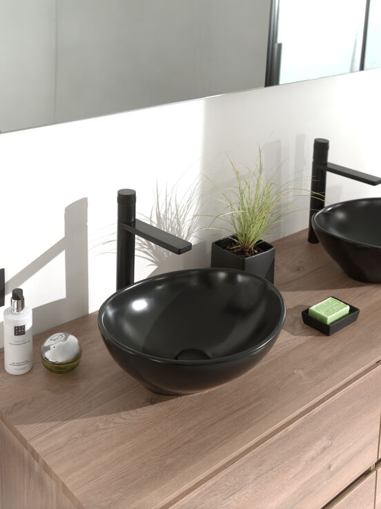 Luca Varess Denza vasque à poser porcelaine noir mat ovale 40,5 x 34 cm