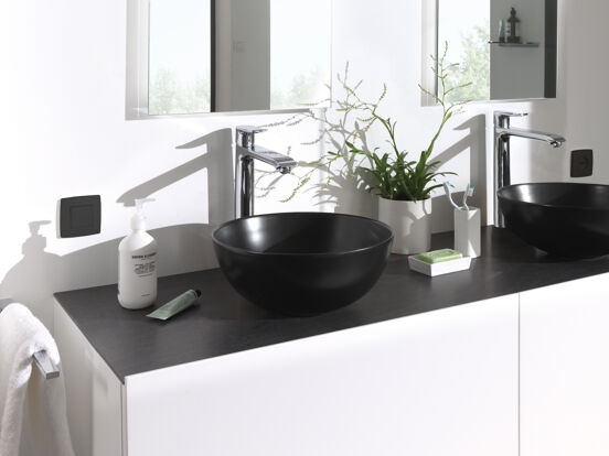 Luca Varess Supra vasque à poser porcelaine noir mat rond Ø 36 cm