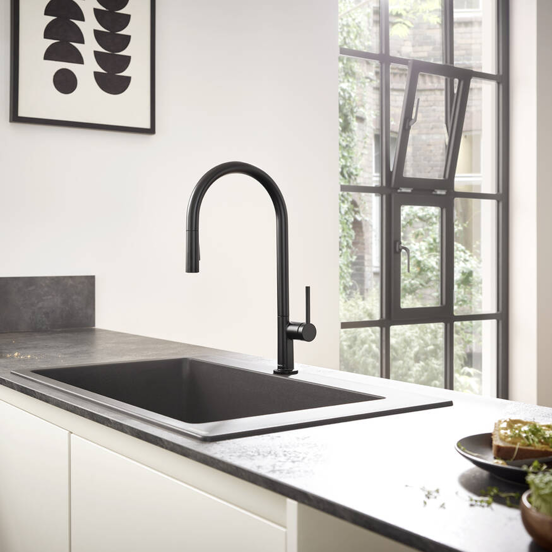 Hansgrohe Talis M54 210 2jet, Küchenarmatur: Schwarz matt, mit ausziehbarer Handbrause