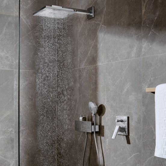 Hansgrohe Raindance E 300 vierkante regendouchekop met muursteun 30 x 30 cm glanzend chroom
