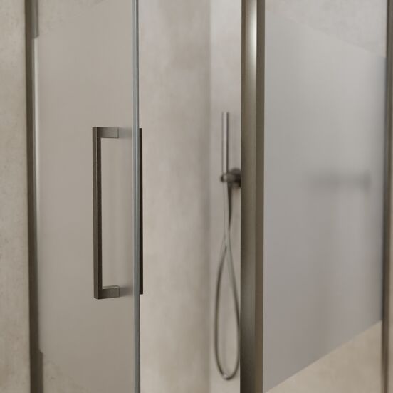 Balmani Senses Design douchehoek met linkse draaideur en vaste zijwand, 90 x 90 cm, Helder glas met matte strook, Brushed GunMetal profielen, met coating
