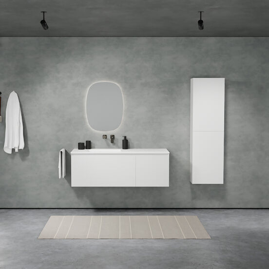 Balmani Idra zwevend badkamermeubel 135 x 55 cm mat wit met Tablo Arcato asymmetrisch linkse wastafel in solid surface mat wit