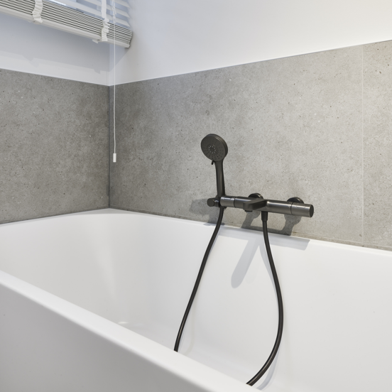 Blaufoss Apollo Thermostat-Badewannenarmatur: Brushed Gunmetal