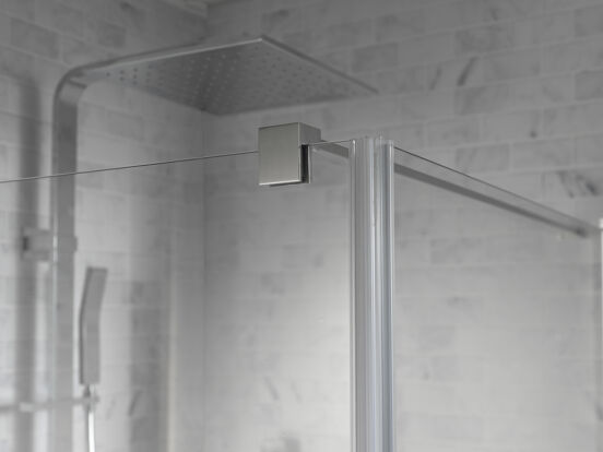 Luca Varess Romeo douchehoek met draaideur en vaste zijwand 90 x 90 cm helder glas glanzend chroom profiel