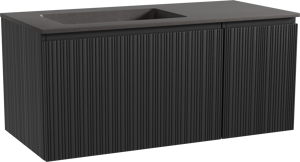 Storke Ribs zwevend badkamermeubel 110 x 52 cm zwarte eik met Scuro asymmetrisch linkse wastafel in kwarts mat zwart, Verticale asymmetrische rechte ribbel