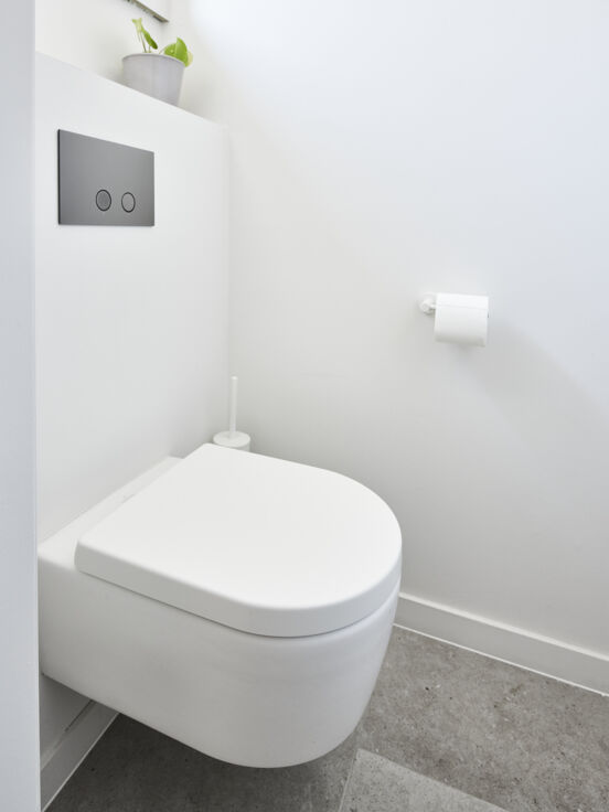 Villeroy & Boch Avento hangend toilet mat wit randloos, inclusief isolatieset