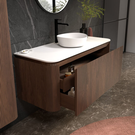 Balmani Moon meuble salle de bains suspendu 130 x 55 cm noyer américain avec Moon tablette simple ou double en solid surface blanc mat, Nervure droite symétrique verticale