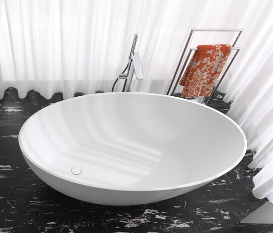 Balmani Fahro ovaal vrijstaand bad 170 x 85 cm Solid Surface mat wit