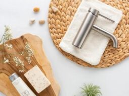 https://aduwlvajep.cloudimg.io/v7/https://x2o-micro-prd.s3.eu-central-1.amazonaws.com/cms-assets/ecomm_contentpages_assets/Blogs_thumbnailphotos_bathroominspiration/Page_1/trendy_inoxlook.jpg?w=300&force-format=webp%2Cjpeg