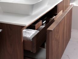 https://aduwlvajep.cloudimg.io/v7/https://x2o-micro-prd.s3.eu-central-1.amazonaws.com/cms-assets/ecomm_contentpages_assets/Blogs_thumbnailphotos_bathroominspiration/Page_4/choose_the_right_type_of_wood.jpg?w=300&force-format=webp%2Cjpeg