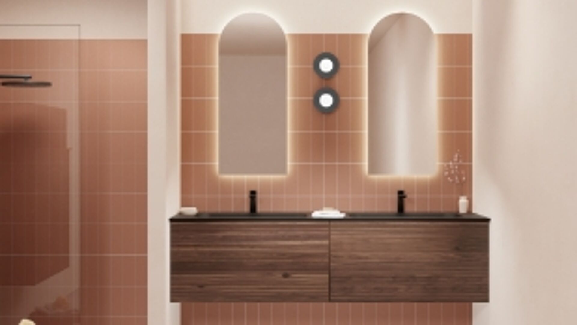 Moderne Badezimmer  mit Holzwaschtisch, schwarzen Marmorlavabos und ovalen Spiegeln mit stimmungsvoller